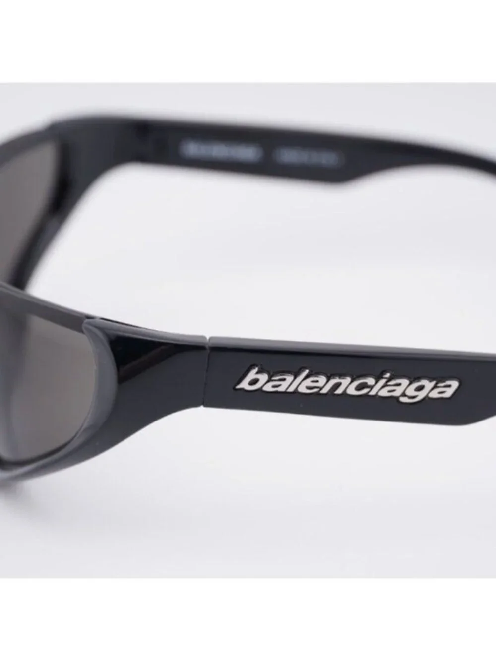 Balenciaga authentic bb0202s